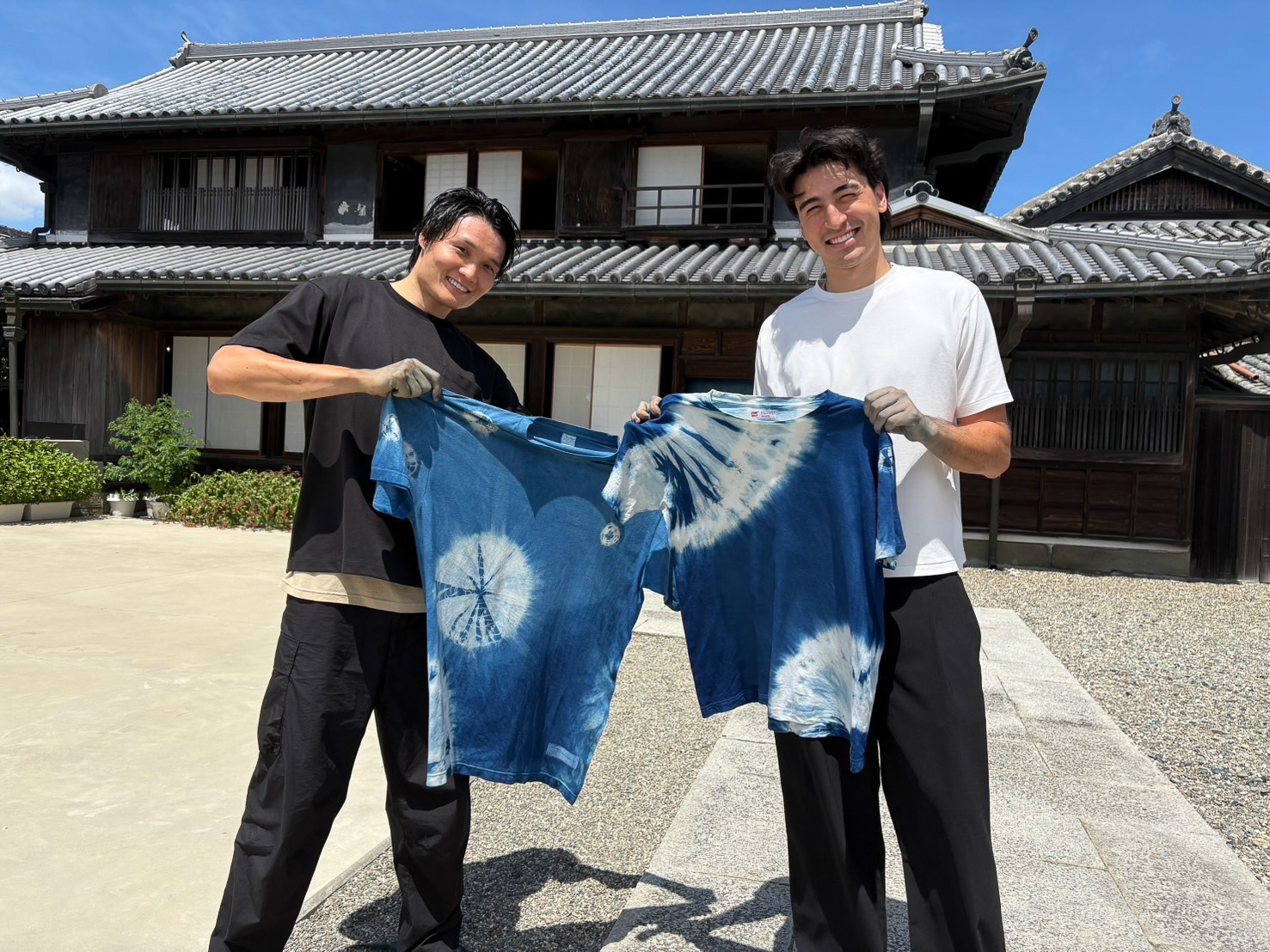 手まで染まった？徳島ガンバロウズ ハンターコート選手と藍染初体験！【まいど、お騒がせします！徳島ガンバロウズ 中務敏宏】　balltrip MAGAZINE（ボールトリップマガジン）