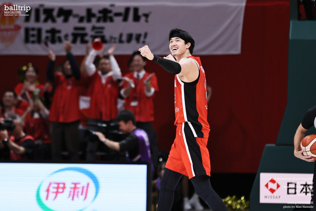 日本代表のユニフォームは光栄と話す渡邊雄太と齋藤拓実らの活躍でW杯アジア予選初戦を勝利で飾る　balltrip MAGAZINE（ボールトリップマガジン）