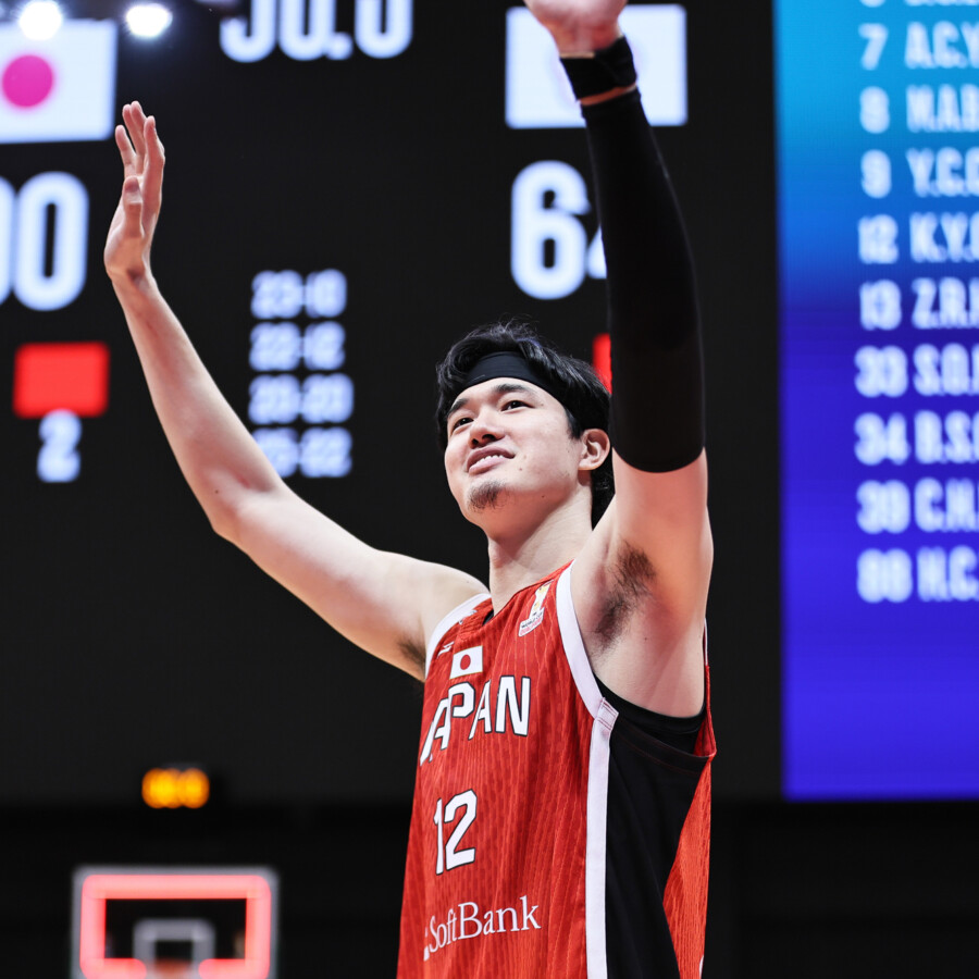 日本代表のユニフォームは光栄と話す渡邊雄太と齋藤拓実らの活躍でW杯アジア予選初戦を勝利で飾る balltrip MAGAZINE(ボールトリップマガジン)