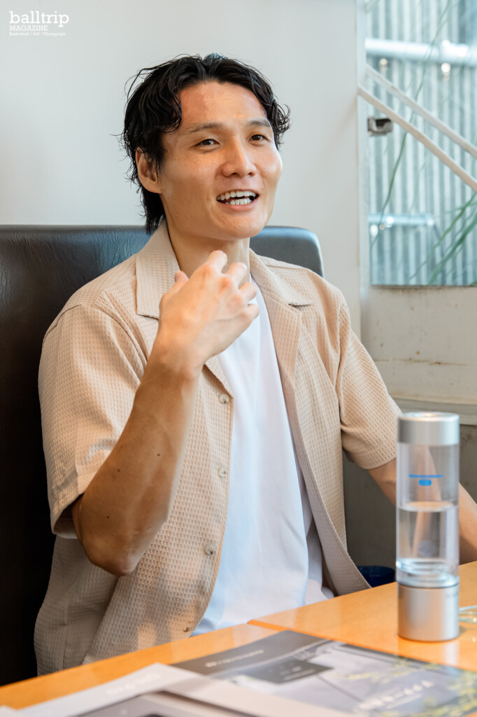 中務敏宏 × 久川貴之　2026-27シーズン 徳島ガンバロウズ「フルフルワクワク」するバスケの2年目 Sponsored by WOO株式会社　【まいど、お騒がせします！徳島ガンバロウズ 中務敏宏】　balltrip MAGAZINE（ボールトリップマガジン）